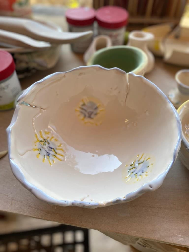 Decorative flower bowl